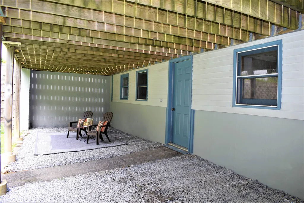 10 Stoneybrook Lane Kingston NH 03848