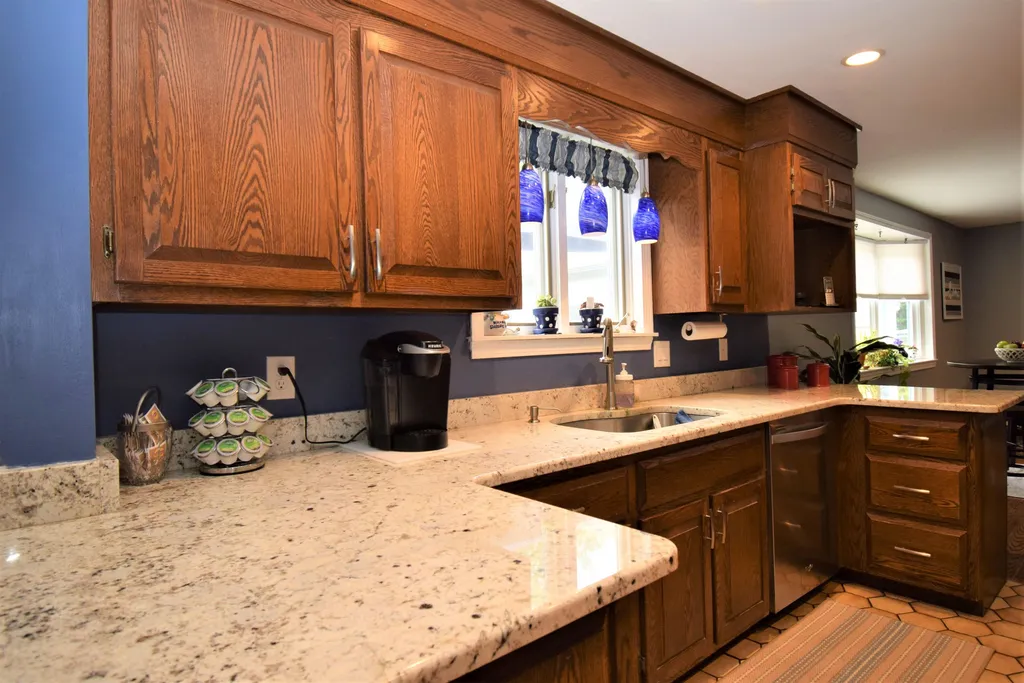 10 Stoneybrook Lane Kingston NH 03848