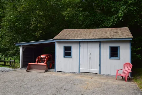 10 Stoneybrook Lane Kingston NH 03848