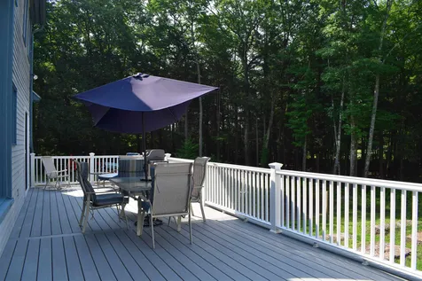 10 Stoneybrook Lane Kingston NH 03848