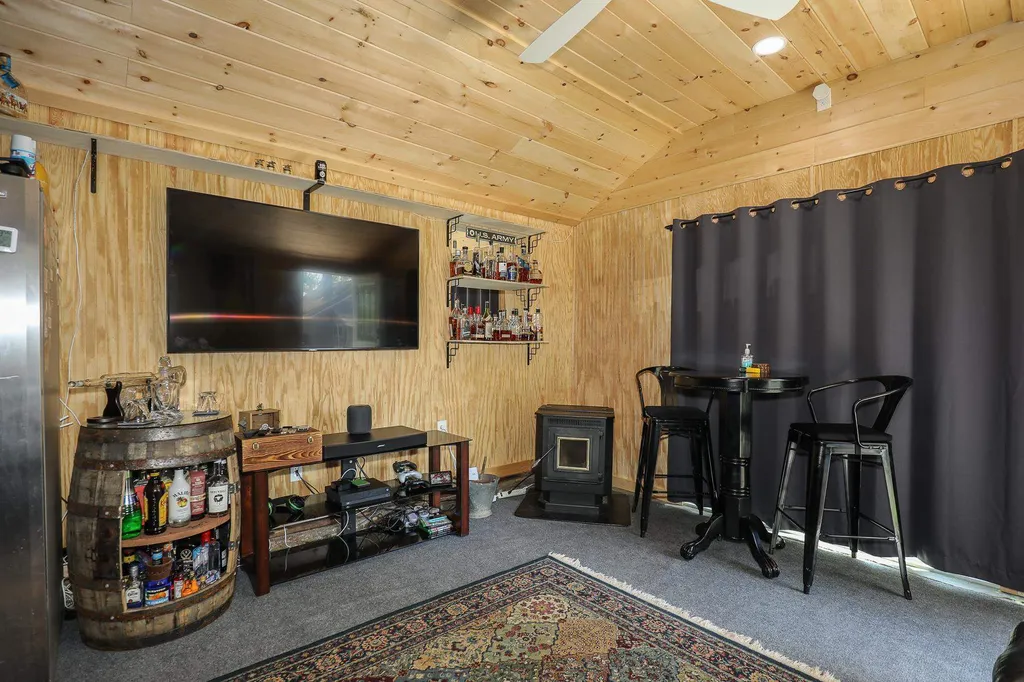 212 Holly Avenue Manchester NH 03103