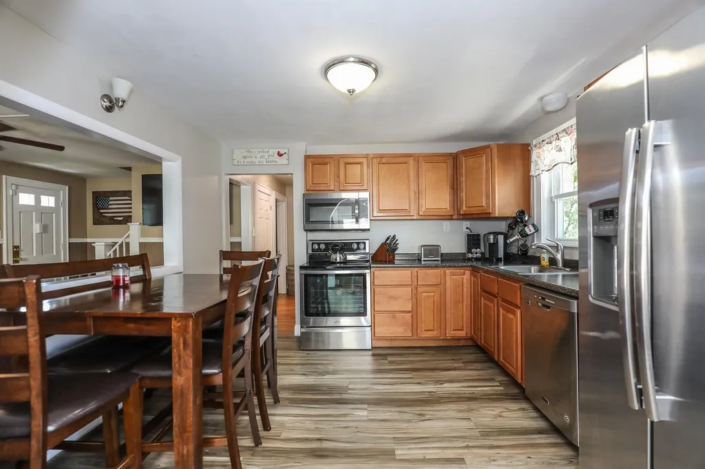 212 Holly Avenue Manchester NH 03103