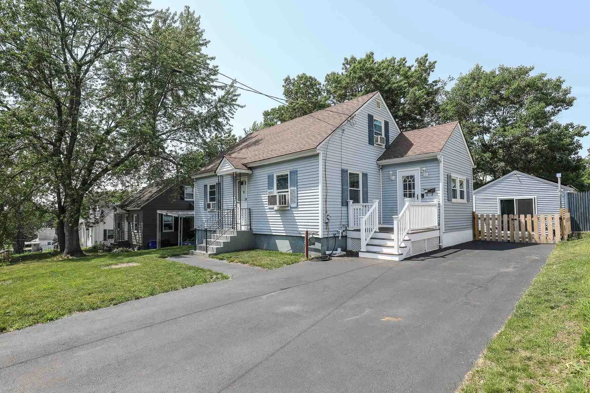 212 Holly Avenue Manchester NH 03103