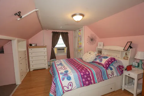 212 Holly Avenue Manchester NH 03103