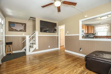 212 Holly Avenue Manchester NH 03103
