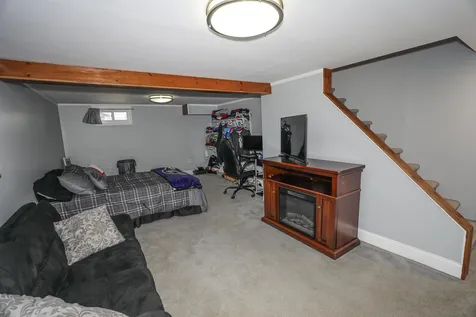 212 Holly Avenue Manchester NH 03103