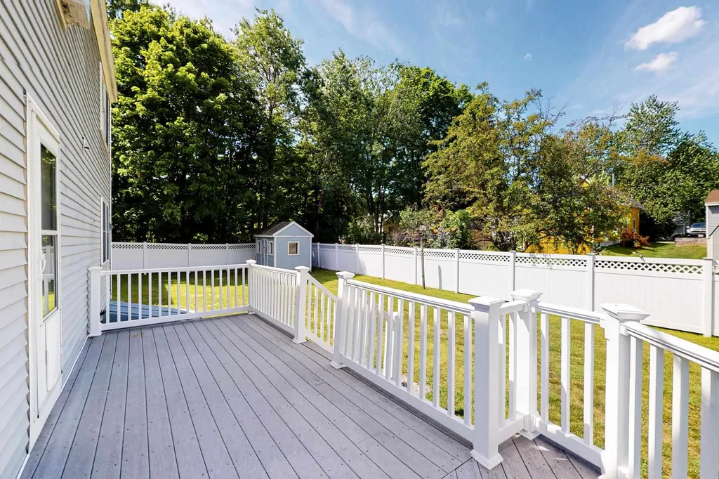 160 North Street Laconia NH 03246