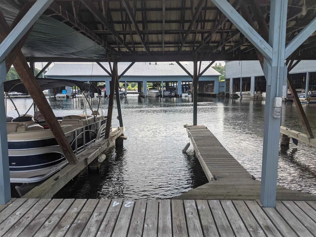 197 Farrants Point Newport City VT 05855
