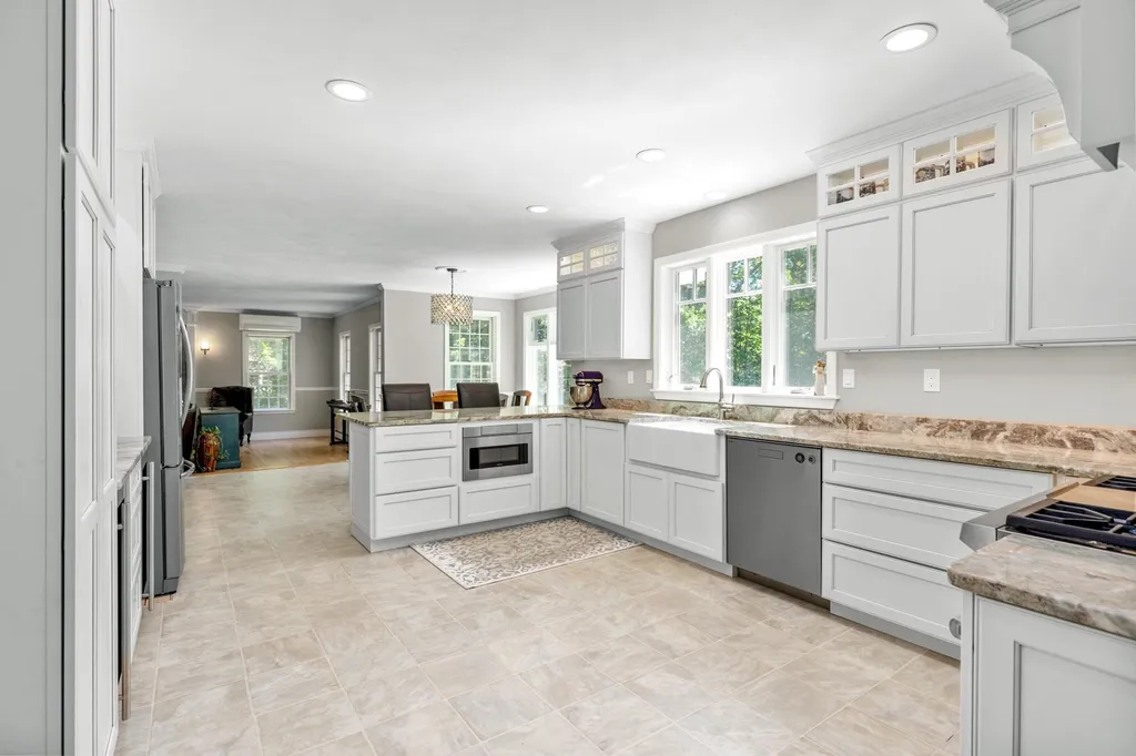 51 Pioneer Road Rye NH 03870