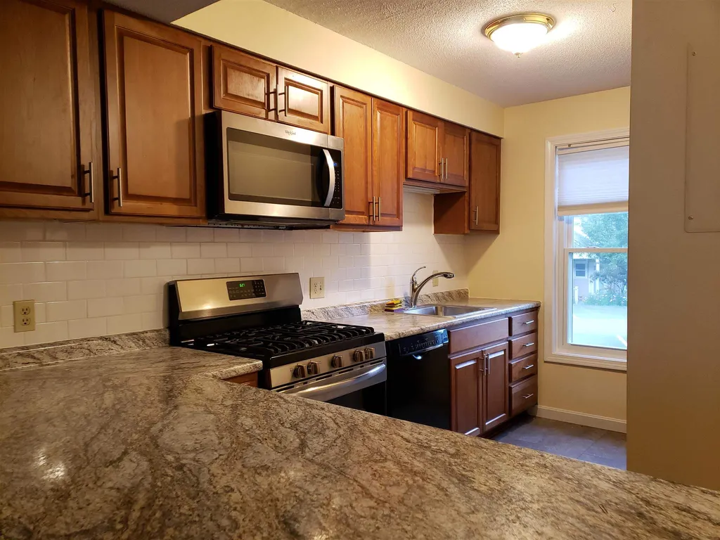 43 Marsten Lane Enfield NH 03748