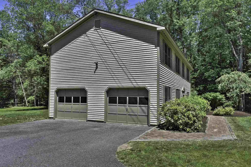 26 Carolyn Lane Swanzey NH 03446