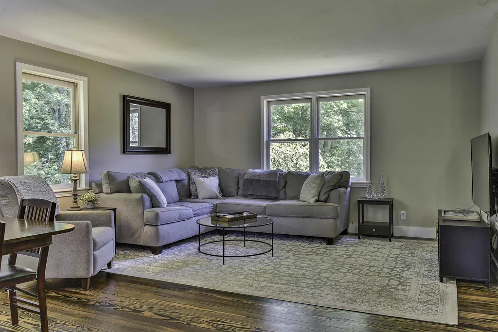 26 Carolyn Lane Swanzey NH 03446