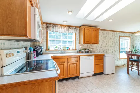 82 Jamey Drive Rochester NH 03868