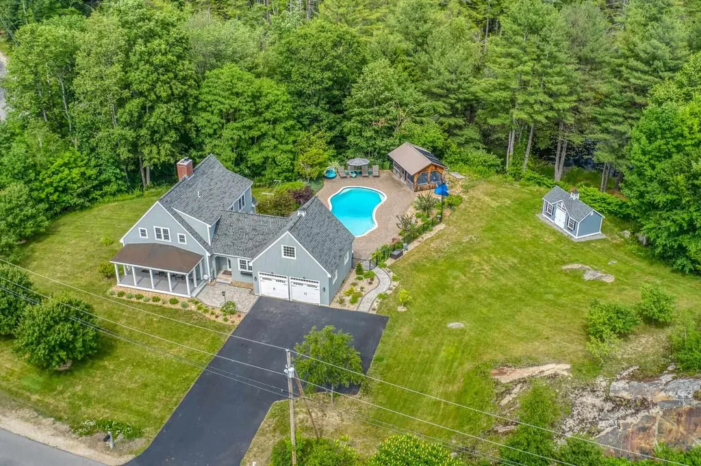 190 Carriage Road New Boston NH 03070