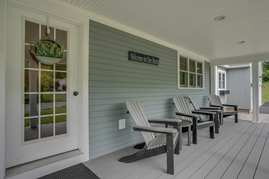 190 Carriage Road New Boston NH 03070
