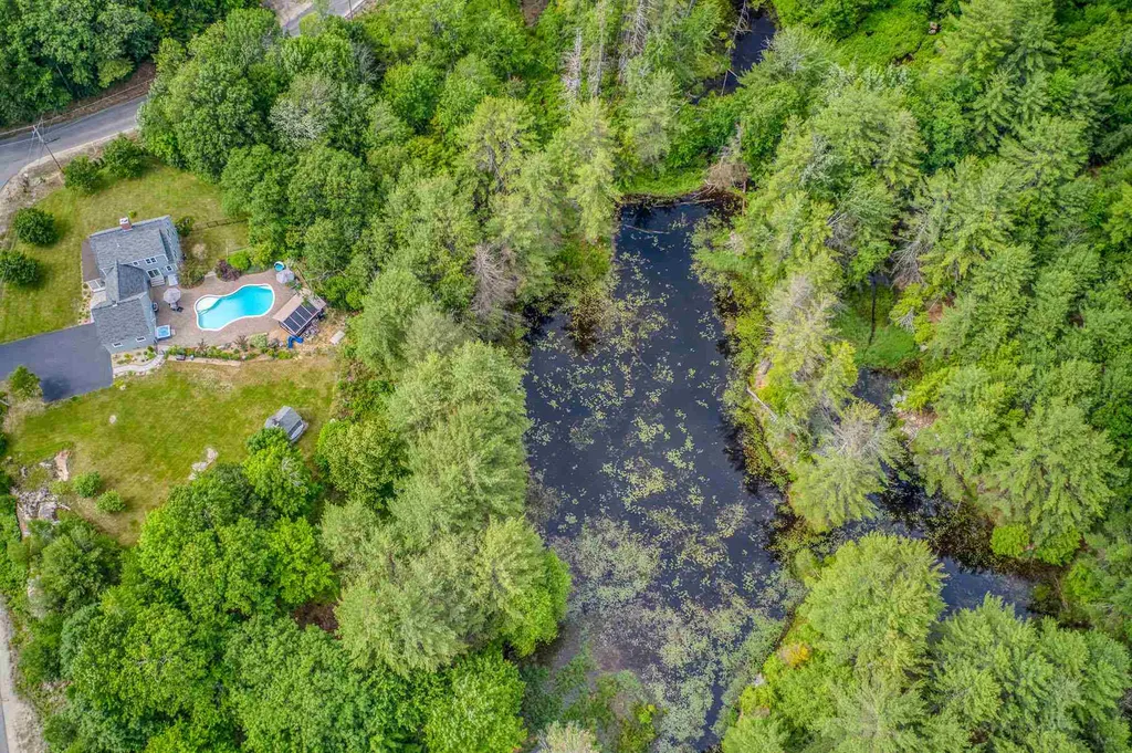 190 Carriage Road New Boston NH 03070