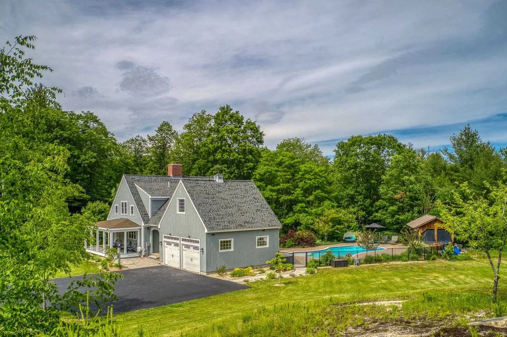 190 Carriage Road New Boston NH 03070
