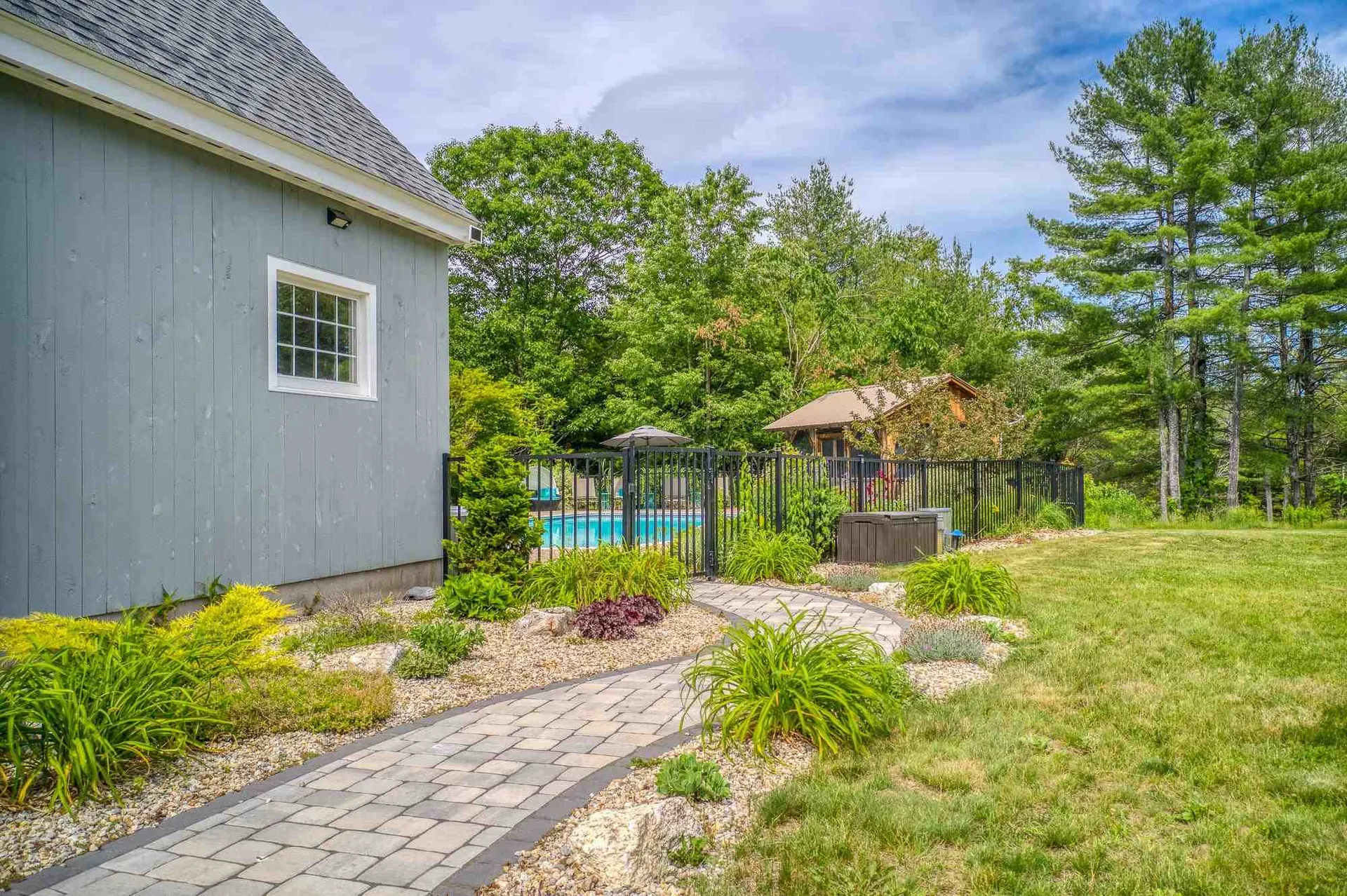 190 Carriage Road New Boston NH 03070