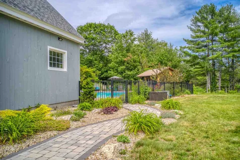 190 Carriage Road New Boston NH 03070