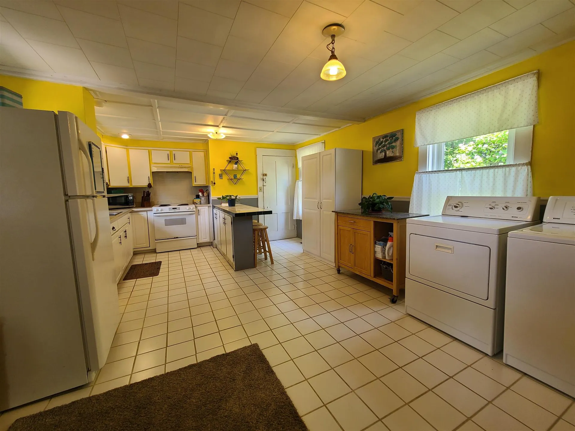 60 Avery Street Laconia NH 03246