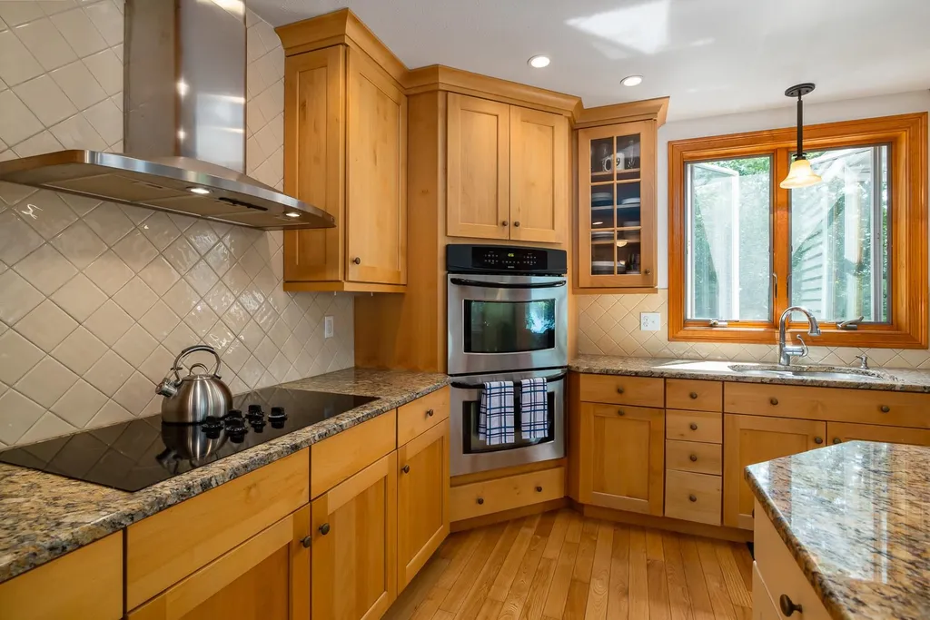 24 Whippoorwill Lane Kittery ME 03904