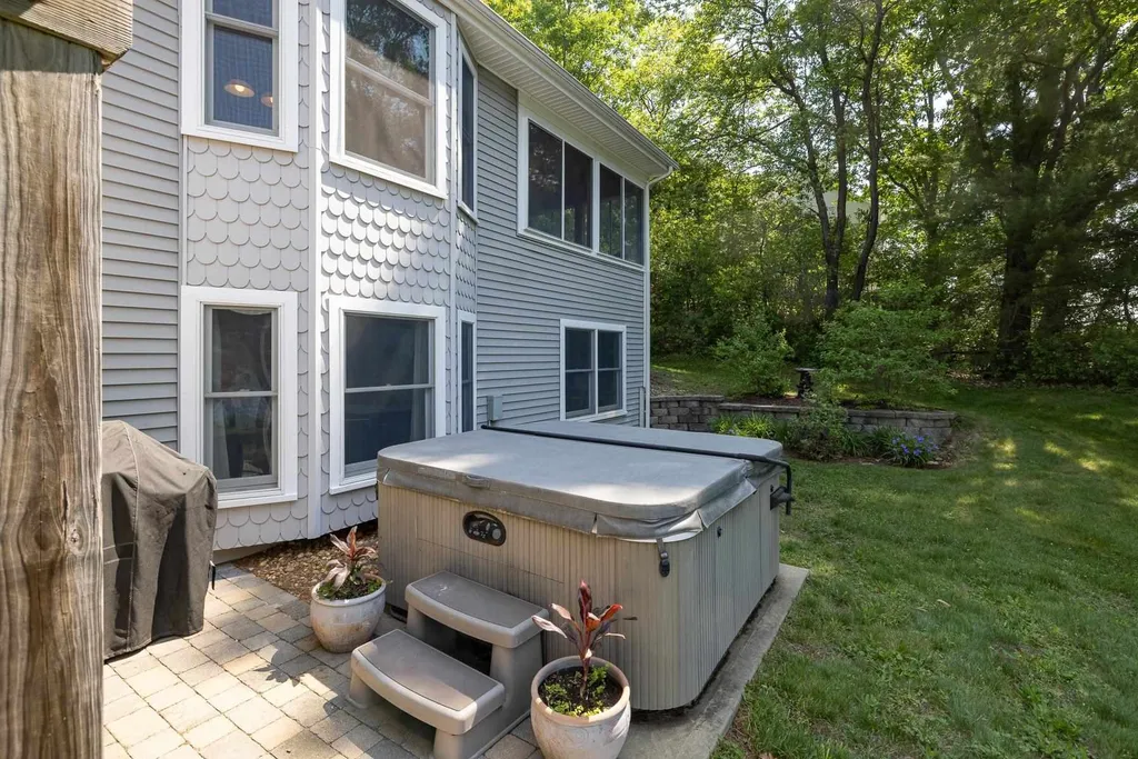 24 Whippoorwill Lane Kittery ME 03904