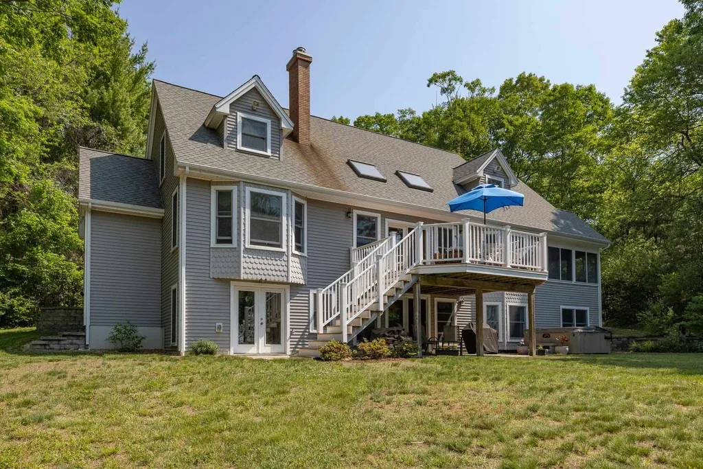 24 Whippoorwill Lane Kittery ME 03904