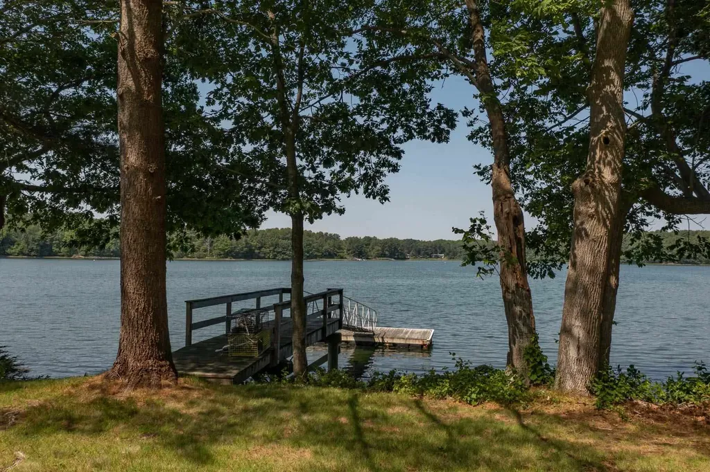 24 Whippoorwill Lane Kittery ME 03904