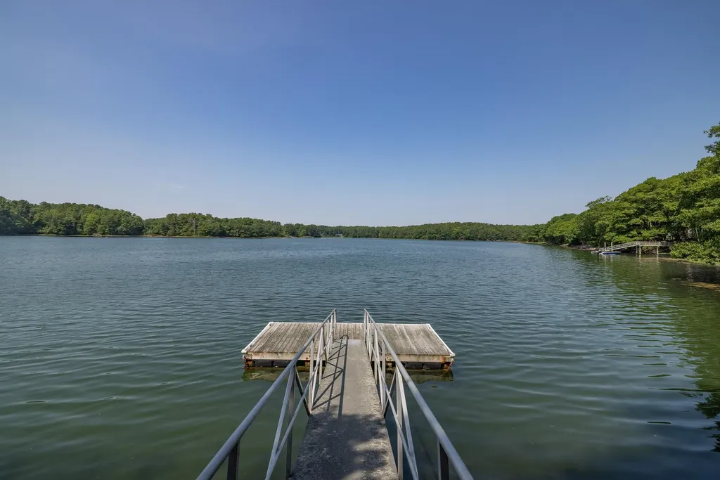 24 Whippoorwill Lane Kittery ME 03904