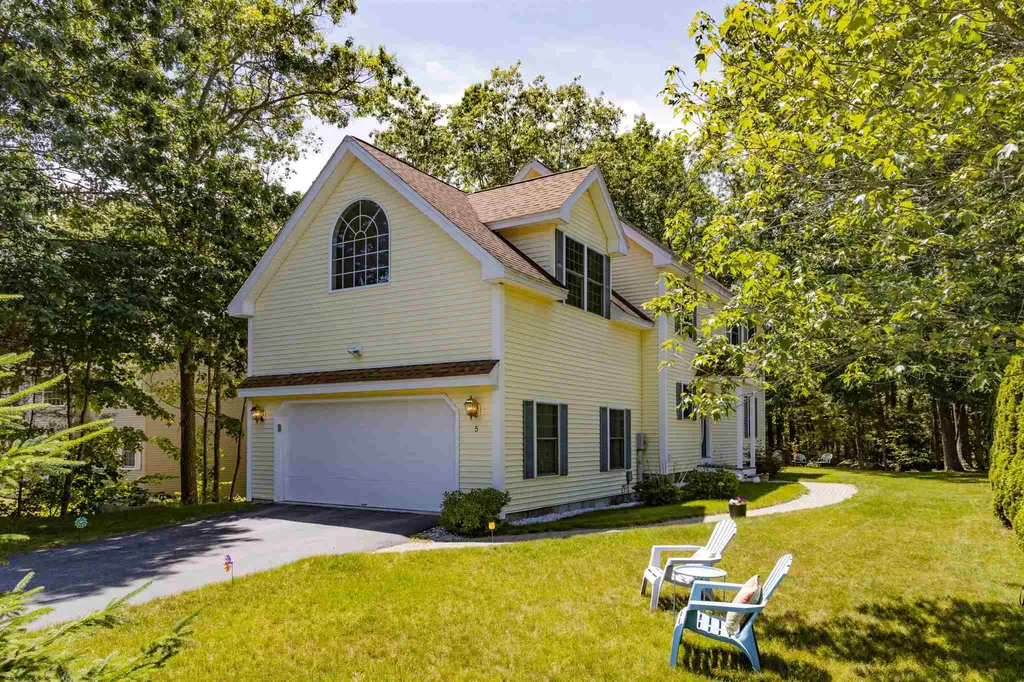5 Dove Road Hooksett NH 03106