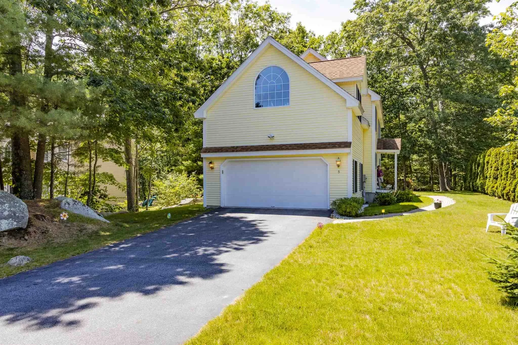 5 Dove Road Hooksett NH 03106