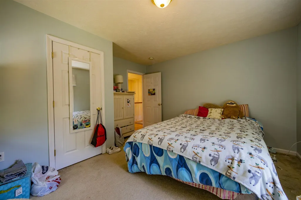 5 Dove Road Hooksett NH 03106