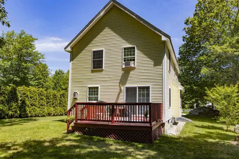 5 Dove Road Hooksett NH 03106
