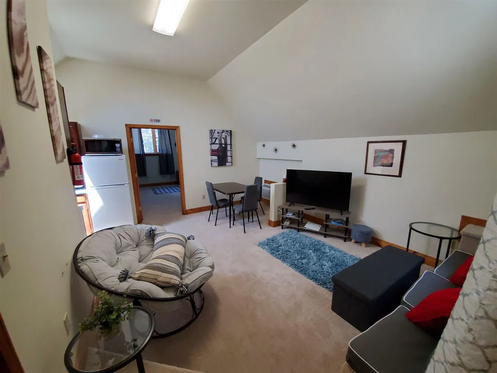 7 Slayton Hill Lebanon NH 03766