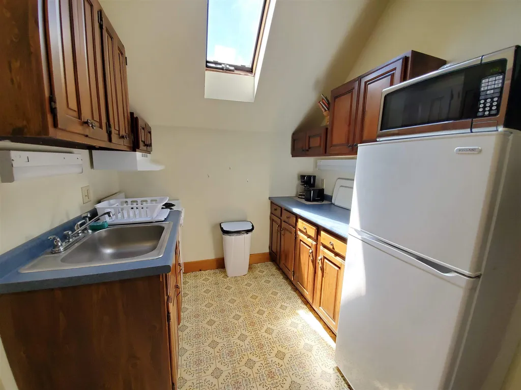 7 Slayton Hill Lebanon NH 03766