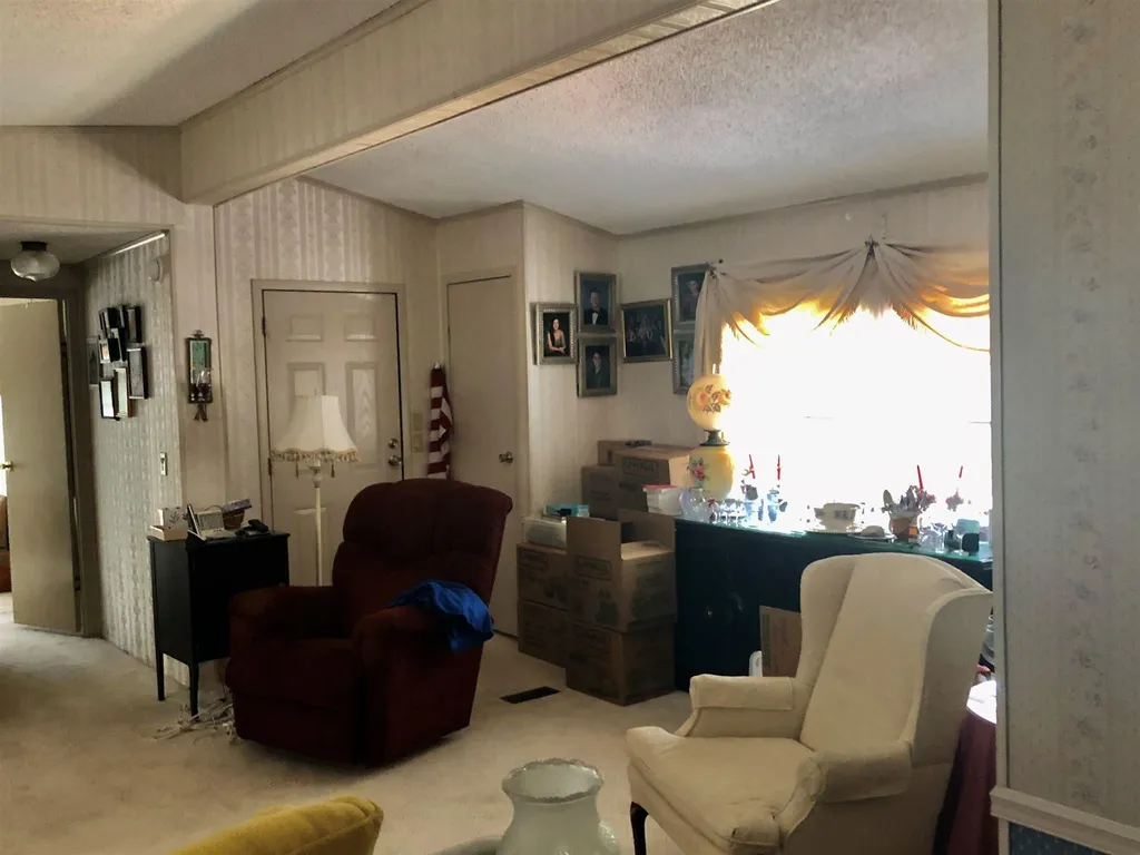 10 N Blueberry Lane Rochester NH 03867