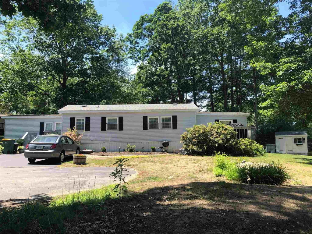 10 N Blueberry Lane Rochester NH 03867