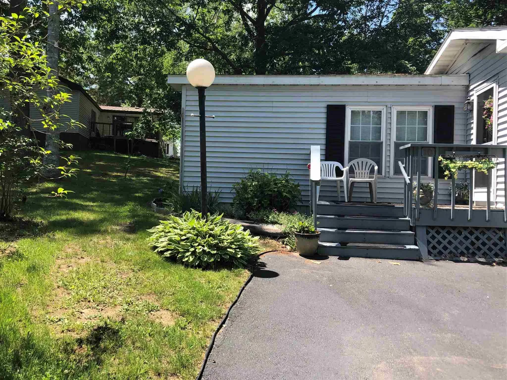 10 N Blueberry Lane Rochester NH 03867