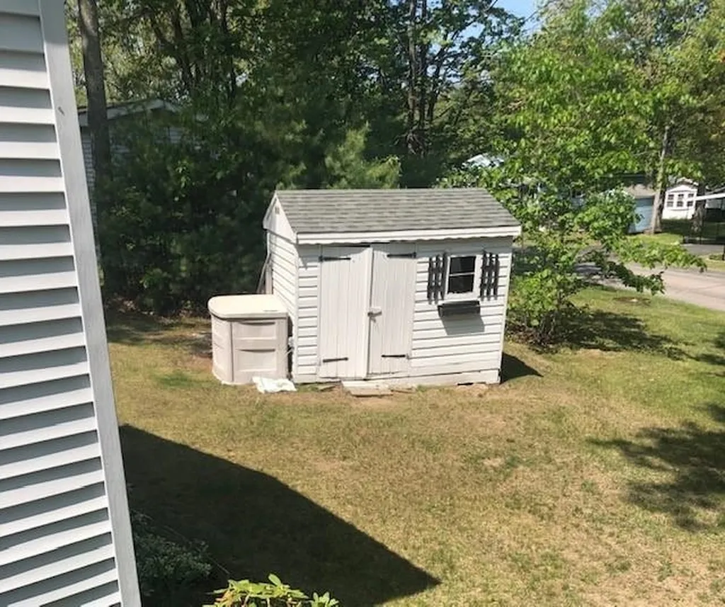 10 N Blueberry Lane Rochester NH 03867