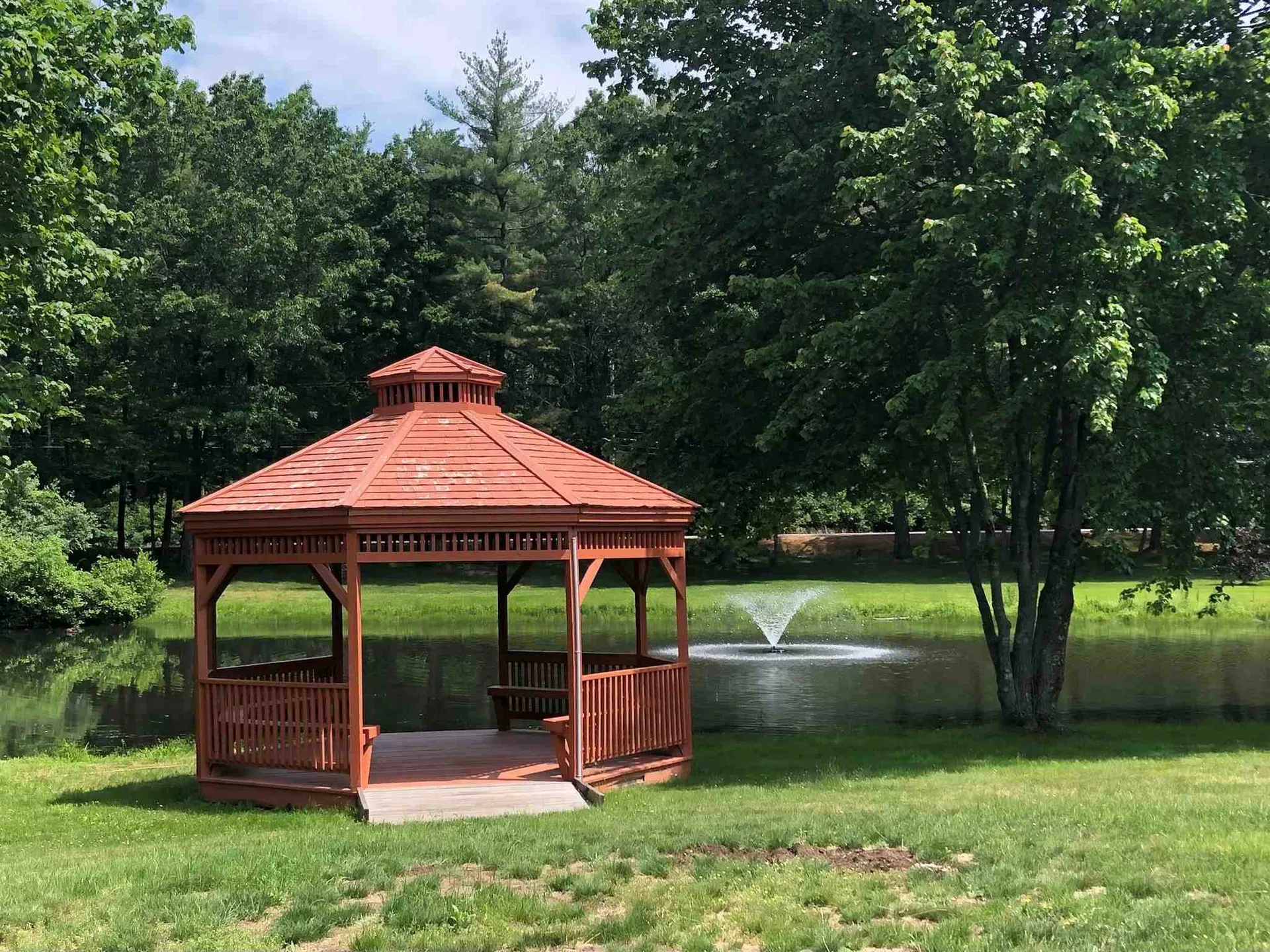 10 N Blueberry Lane Rochester NH 03867