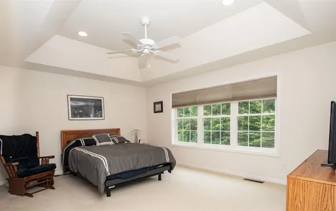 242 A Ledgewood Lane Georgia VT 05468