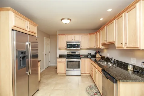 242 A Ledgewood Lane Georgia VT 05468