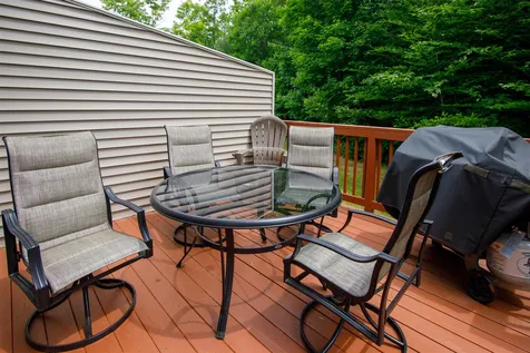 242 A Ledgewood Lane Georgia VT 05468