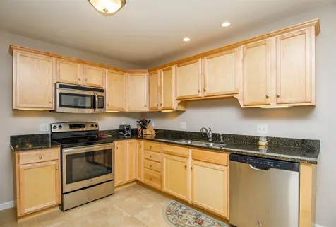 242 A Ledgewood Lane Georgia VT 05468