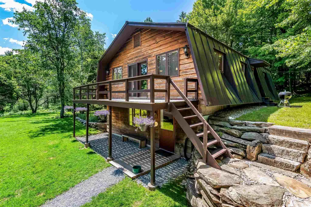 904 Weaver Road Huntington VT 05462