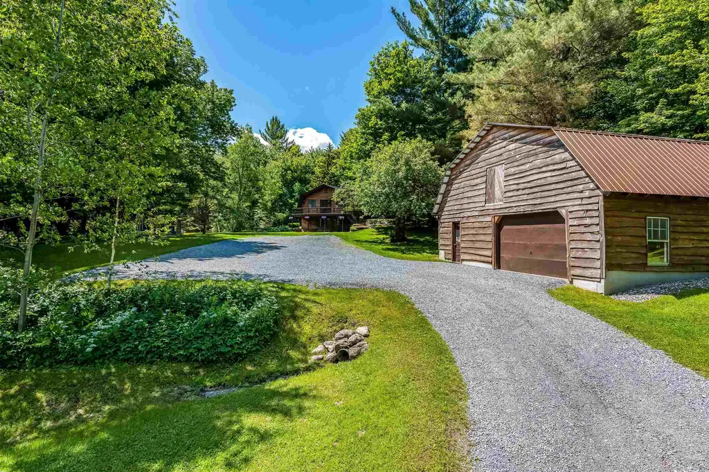 904 Weaver Road Huntington VT 05462