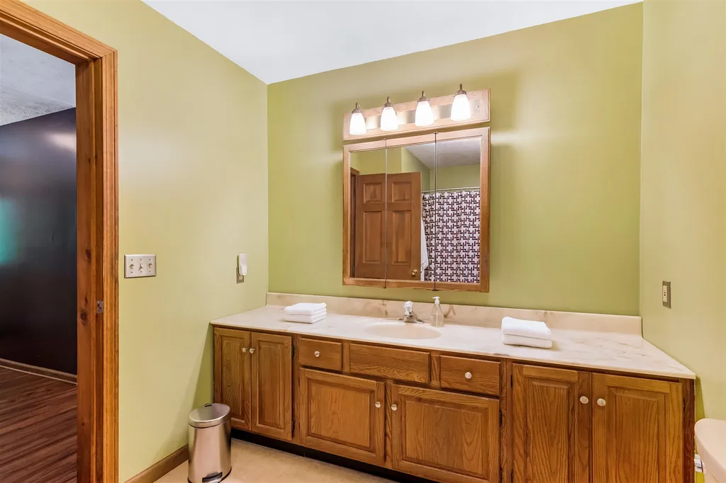 904 Weaver Road Huntington VT 05462