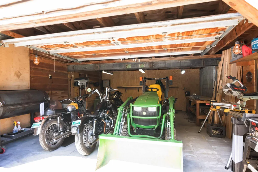 904 Weaver Road Huntington VT 05462