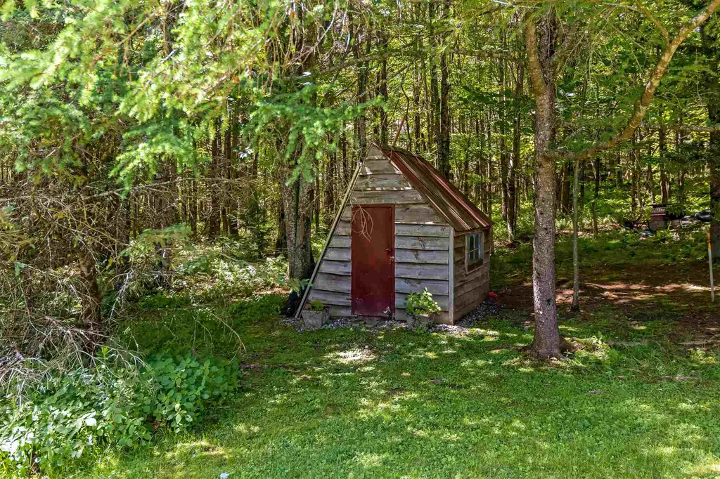 904 Weaver Road Huntington VT 05462