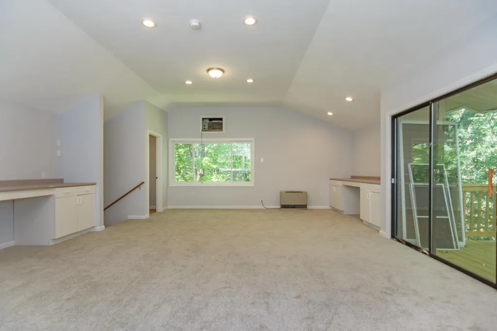 26 Country Acres Road Sandown NH 03873